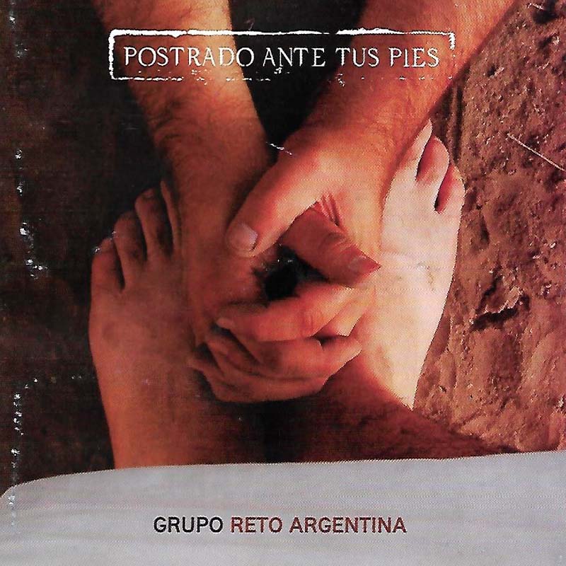 Postrados ante tus pies